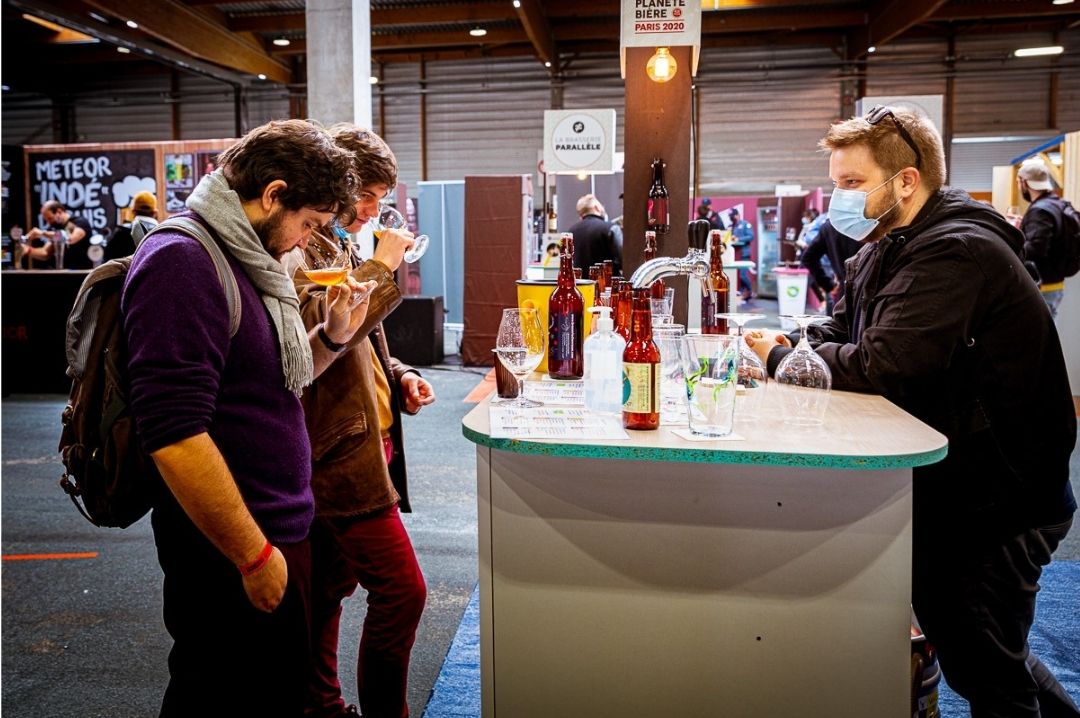 Beer tasting at Planète Bière planetebiere paris